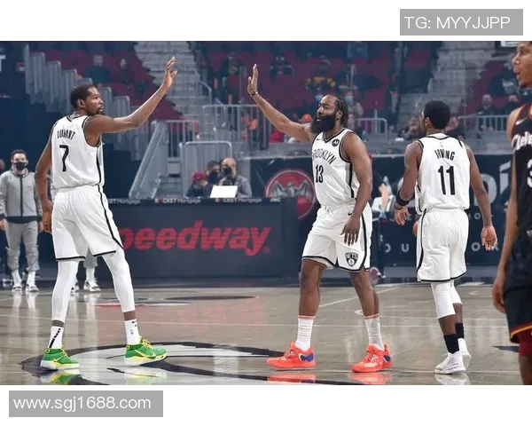 篮球明星GT的传奇之路与赛场背后的故事揭秘